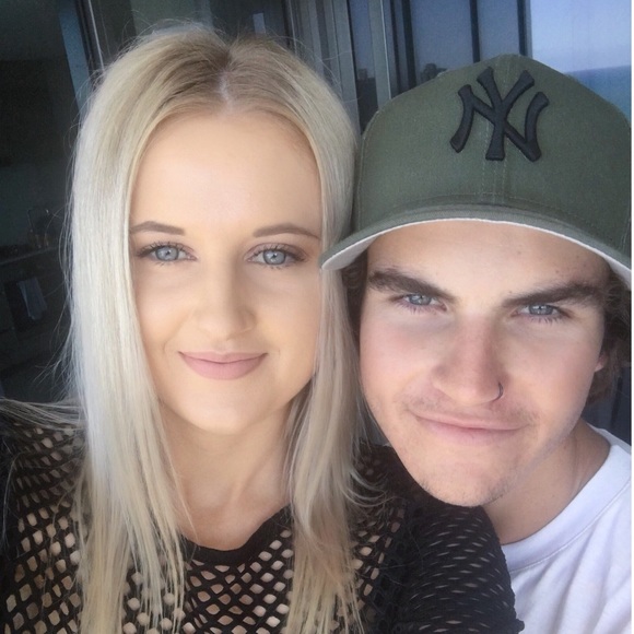 Meet your Posher, Nikita - Picture 1 of 1